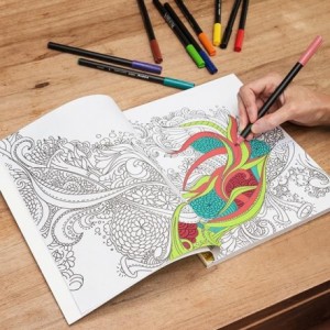 Mandalas y lápices de colores, relajarse pintando - 20milproductos Blog